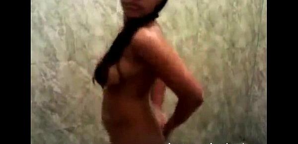  Indian Cutie poses on cam while enjoying a warm shower